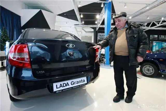 В Рейтинге «Дром» Лидируют Лады и Toyota Среди Самых Запрашиваемых Подержанных Авто