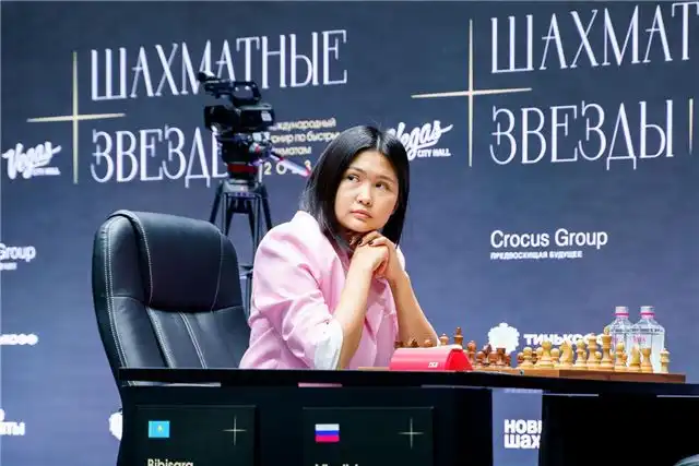 Шахматистка Асаубаева попросила Токаева вмешаться в вопрос финансирования