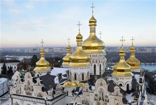 Захарова заявила, что обстрелы Киево?Печерской лавры произошли из?за сбоев в работе украинской ПВО