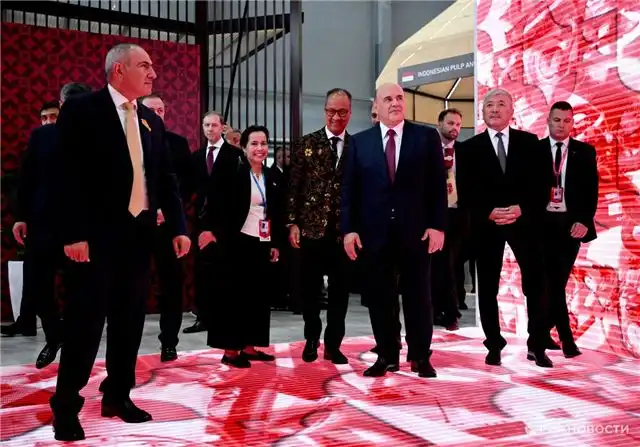 Глава Правительства России Дмитрий Мишустин оценил новейшие разработки на промышленной выставке Иннопром в Екатеринбурге