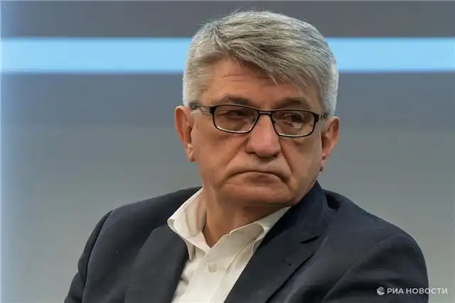 Сокуров прокомментировал исключение из Совета по развитию кино как часть ротации кадров