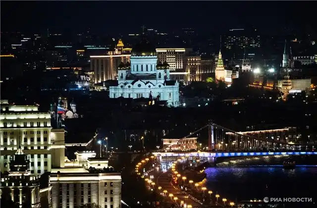 Ночью в Москве закроют движение на нескольких улицах из-за забега в воскресенье