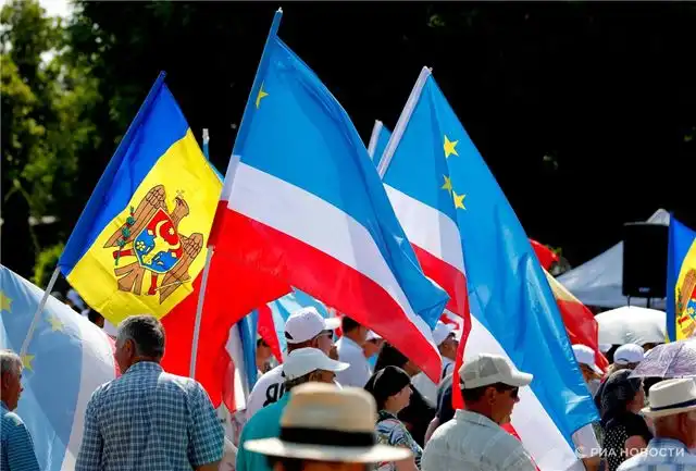 Узун считает, что неприязнь властей к гагаузам стала причиной решения Конституционного суда Молдавии