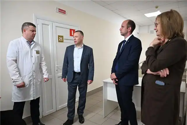 Михаил Евраев провел рабочий визит в тутаевскую Центральную районную больницу