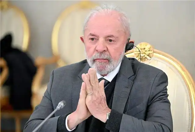 Глава Бразилии обвинил футболистов сборной в нежелании вернуться домой