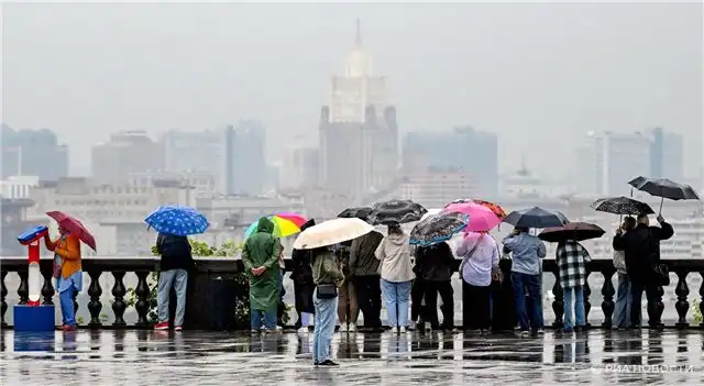 В Москве в воскресенье пролились мощные ливни, достигшие пятой части месячной нормы осадков