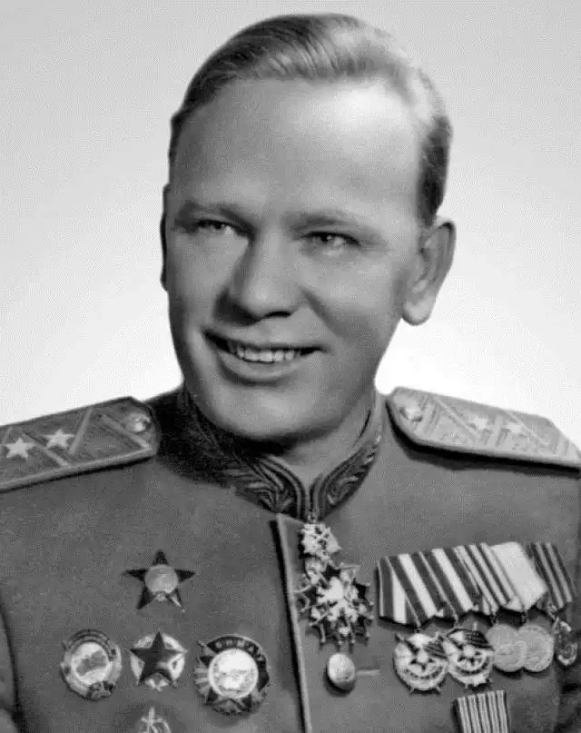Историк Матвеев раскрывает роль пяти советских спецслужбных генералов в разгроме гитлеровской Германии