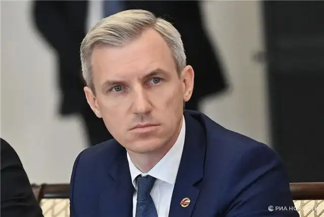 Оксана Лут и Василий Анохин ознакомились с работой смоленского производства "Гагарин-Останкино