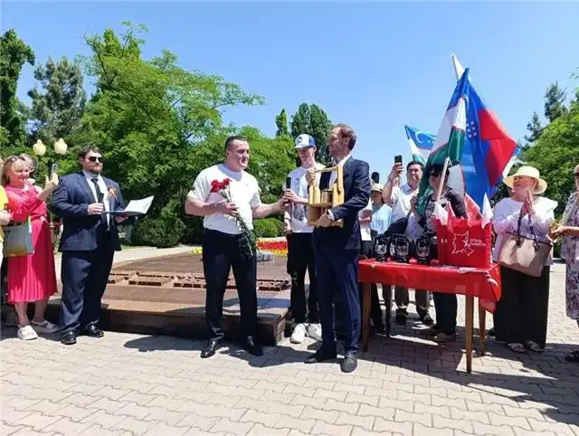 Лебедев привез частичку Вечного огня в сердце Ташкента