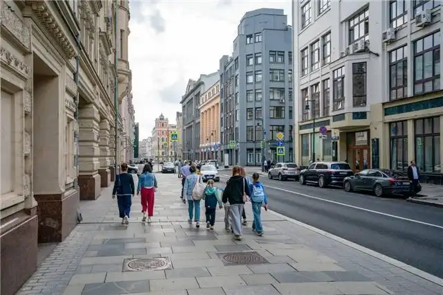 На 42 центральных улицах Москвы в 2026 году положили новый асфальт