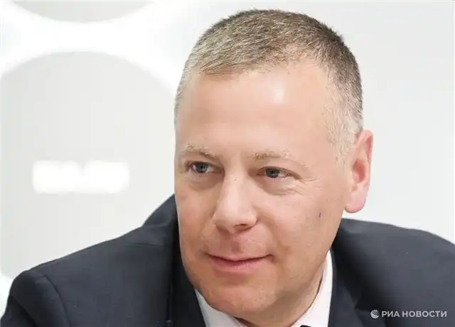 Евраев лично оценил ход строительства пешеходной зоны в Ярославле