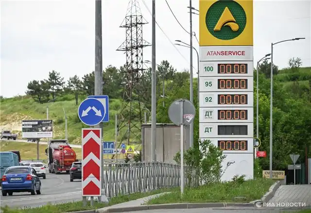 Аксенов объявил о введении с 31 мая лимита 20 л на продажу бензина АИ-92 в Крыму